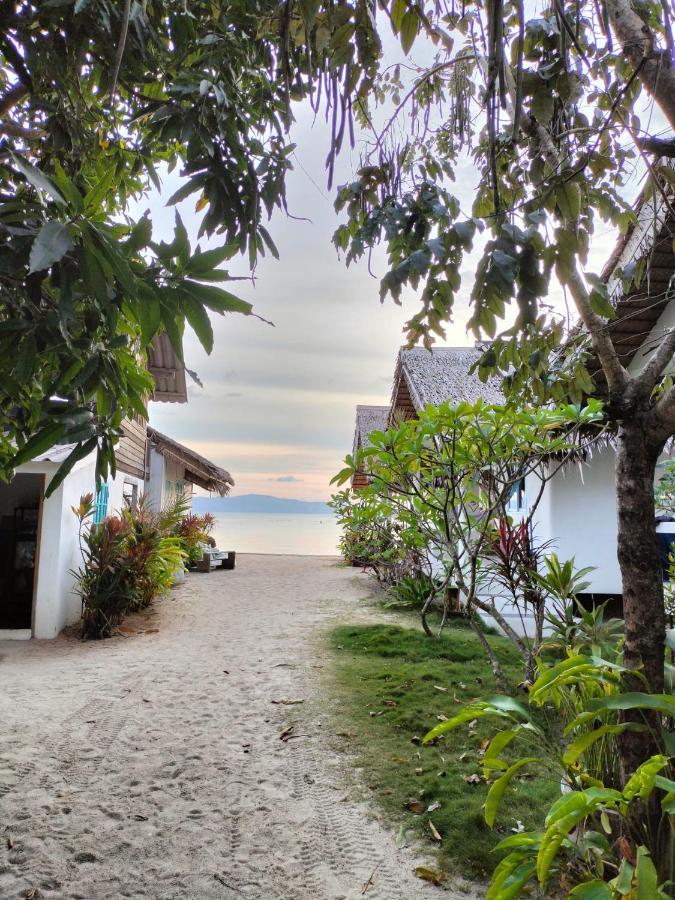 Sand Terrace Beach Bungalows Baan Tai Ngoại thất bức ảnh